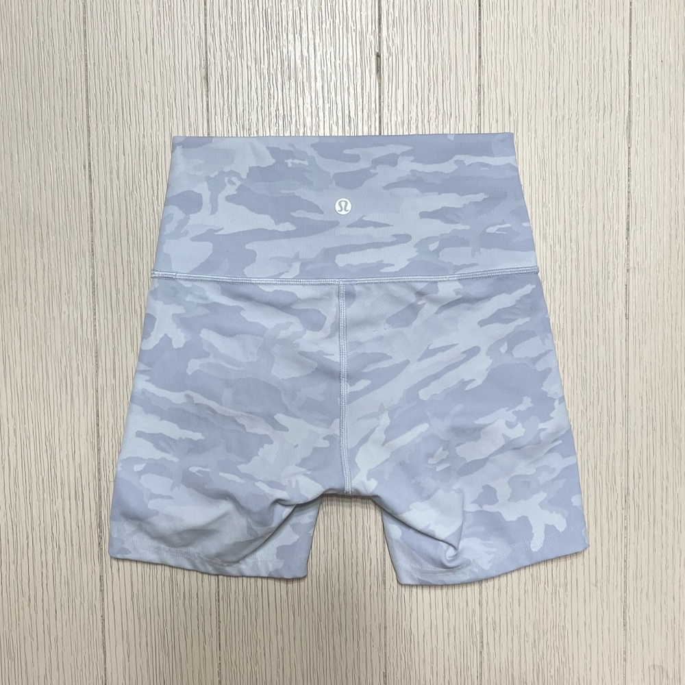 Lululemon Wonder Train Shorts